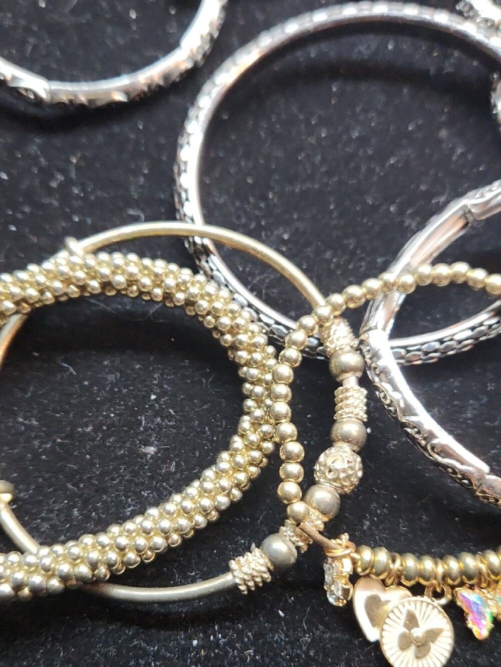 Mixed Bracelet & Necklace Jewelry Lot - Gold, Silver, and Natural Tones - Picture 14 of 15